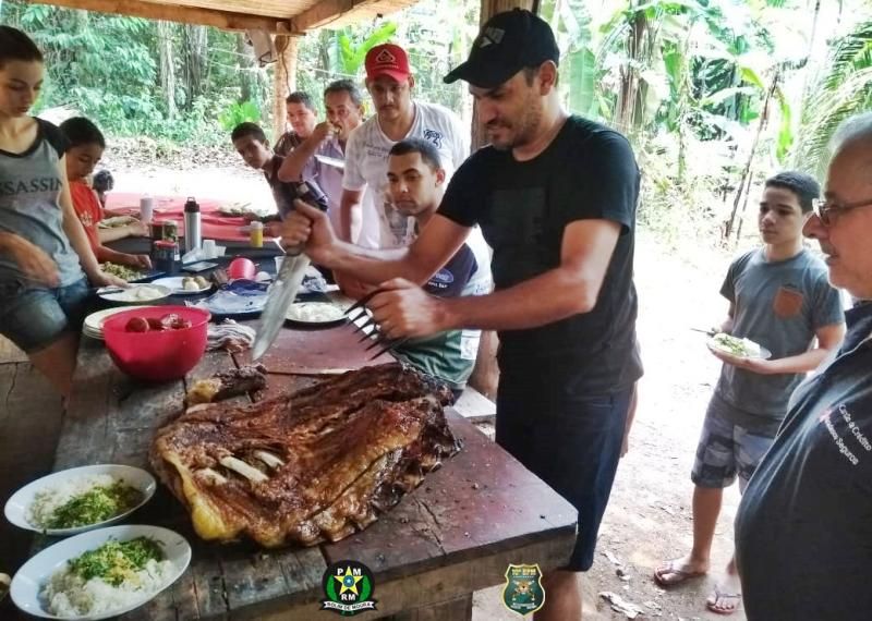 Alunos da Polícia Mirim do 10º Batalhão em Rolim de Moura participam do Primeiro Acampa Mirim Alunos da Polícia Mirim do 10º Batalhão em Rolim de Moura participam do Primeiro Acampa Mirim
