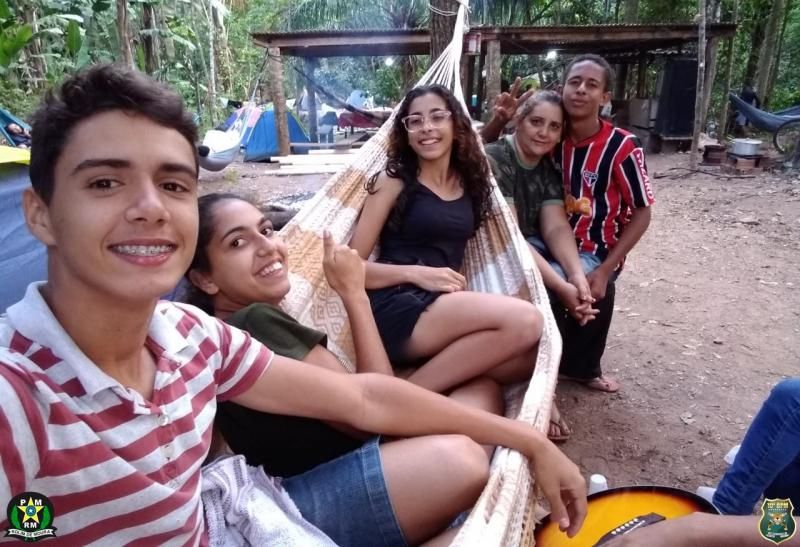 Alunos da Polícia Mirim do 10º Batalhão em Rolim de Moura participam do Primeiro Acampa Mirim Alunos da Polícia Mirim do 10º Batalhão em Rolim de Moura participam do Primeiro Acampa Mirim