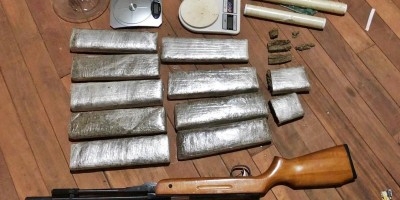 Cacoal - Nova ação da Polícia Militar apreende quase 10 quilos de drogas e mais de 200 mil reais Cacoal - Nova ação da Polícia Militar apreende quase 10 quilos de drogas e mais de 200 mil reais