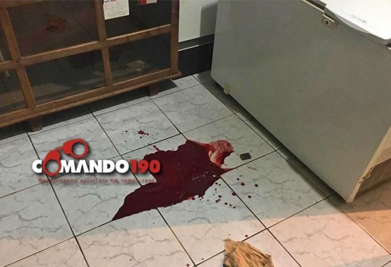 Comerciante é morto a tiros dentro do próprio bar, em Ji-Paraná Comerciante é morto a tiros dentro do próprio bar, em Ji-Paraná