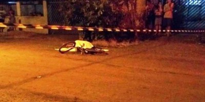 Homem morto com cinco tiros quando andava de bicicleta, em Vilhena Homem morto com cinco tiros quando andava de bicicleta, em Vilhena