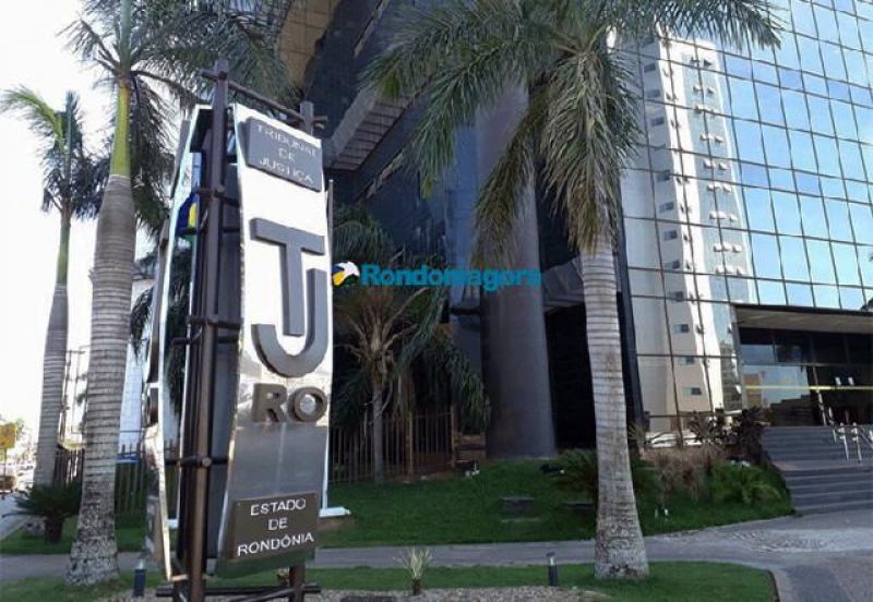 Justiça de Rondônia libera o cultivo de maconha para casal tratar filha com autismo e epilepsia Justiça de Rondônia libera o cultivo de maconha para casal tratar filha com autismo e epilepsia