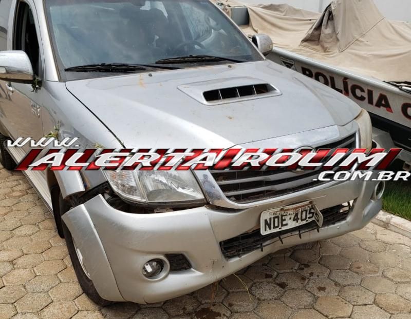 Urgente – Caminhonetes Hilux que foram roubadas em Alto Alegre dos Parecis são recuperadas pela Polícia Militar de Nova Mamoré Urgente – Caminhonetes Hilux que foram roubadas em Alto Alegre dos Parecis são recuperadas pela Polícia Militar de Nova Mamoré