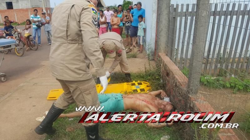 Rolim de Moura – URGENTE - Poucas horas após ser beneficiado com saída temporária do Dia das Crianças, apenado é esfaqueado no Jardim dos Lagos Rolim de Moura – URGENTE - Poucas horas após ser beneficiado com saída temporária do Dia das Crianças, apenado é esfaqueado no Jardim dos Lagos