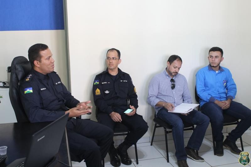 Alguns dos projetos estruturantes da área do 10º Batalhão de Polícia Militar são apresentados para a Deputada Federal Jaqueline Cassol Alguns dos projetos estruturantes da área do 10º Batalhão de Polícia Militar são apresentados para a Deputada Federal Jaqueline Cassol