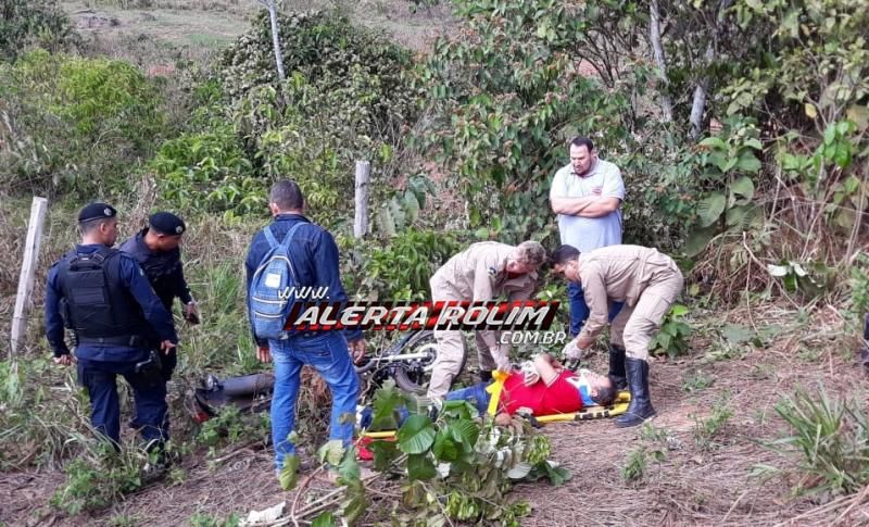 Cacoal - Policial Civil de Rolim de Moura sofre acidente ao passar sobre buraco e cair em barranco à margem da RO-383 Cacoal - Policial Civil de Rolim de Moura sofre acidente ao passar sobre buraco e cair em barranco à margem da RO-383