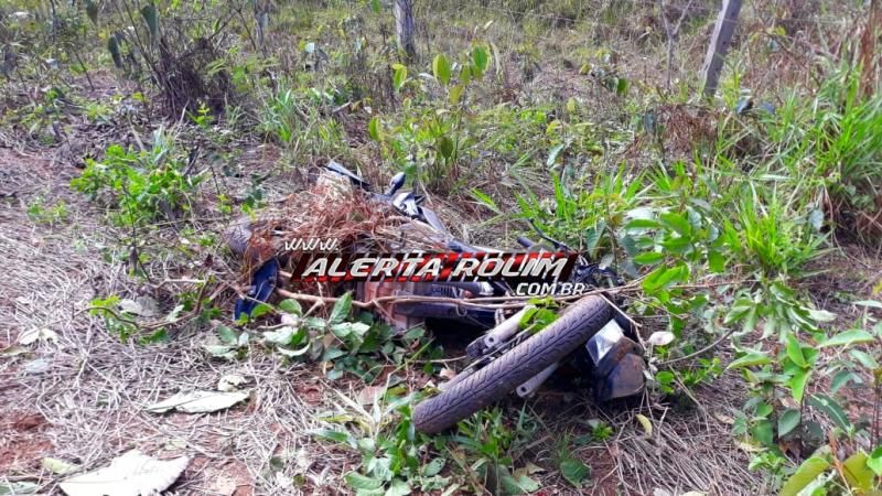 Cacoal - Policial Civil de Rolim de Moura sofre acidente ao passar sobre buraco e cair em barranco à margem da RO-383 Cacoal - Policial Civil de Rolim de Moura sofre acidente ao passar sobre buraco e cair em barranco à margem da RO-383