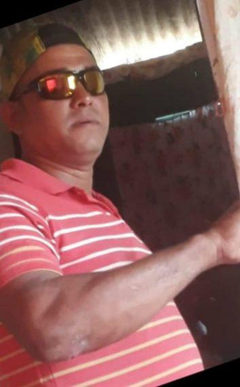 Homem é assassinado a golpes de faca na zona rural de Cacoal Homem é assassinado a golpes de faca na zona rural de Cacoal