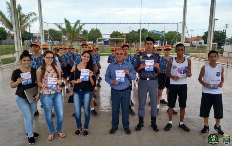 Polícia Mirim de Rolim de Moura recebe equipe de acadêmicos do Curso de Farmácia da Faculdade São Paulo - FSP Polícia Mirim de Rolim de Moura recebe equipe de acadêmicos do Curso de Farmácia da Faculdade São Paulo - FSP