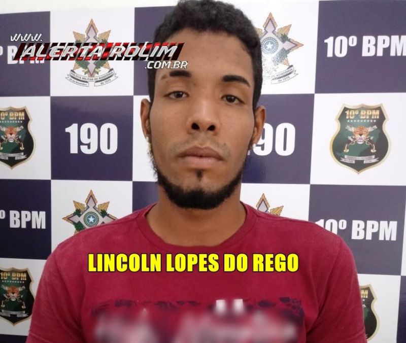 Rolim de Moura – 03 suspeitos de tráfico de drogas são presos em flagrante no Centro da cidade pela Polícia Militar Rolim de Moura – 03 suspeitos de tráfico de drogas são presos em flagrante no Centro da cidade pela Polícia Militar