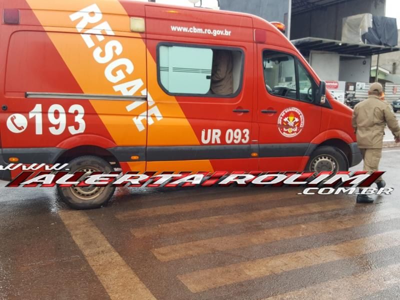 Rolim de Moura – Colisão entre dois carros é registrada no Centro da cidade  Rolim de Moura – Colisão entre dois carros é registrada no Centro da cidade