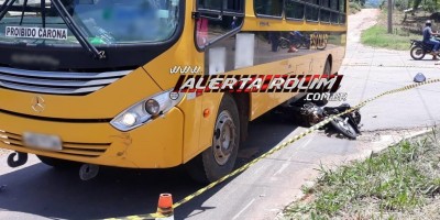 Santa Luzia – Motociclista é socorrido com suspeita de traumatismo craniano, após colisão com Ônibus Escolar em cruzamento