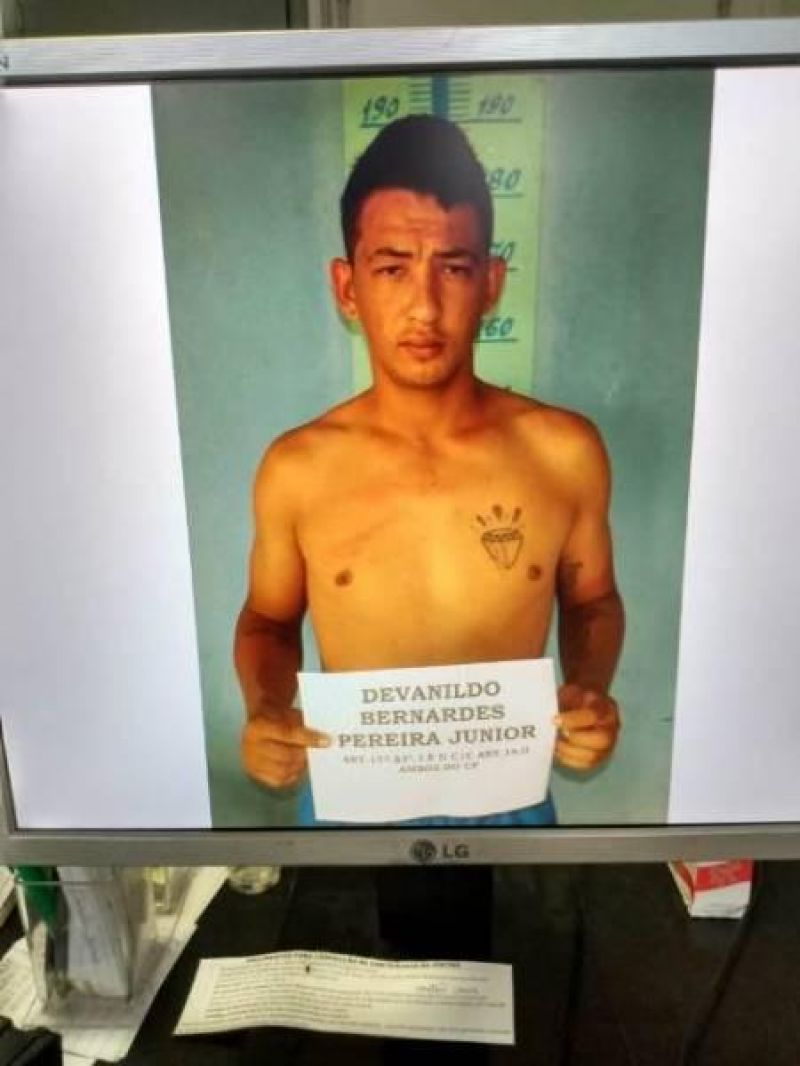 Três detentos do Comando Vermelho fogem de presídio, em Vilhena Três detentos do Comando Vermelho fogem de presídio, em Vilhena