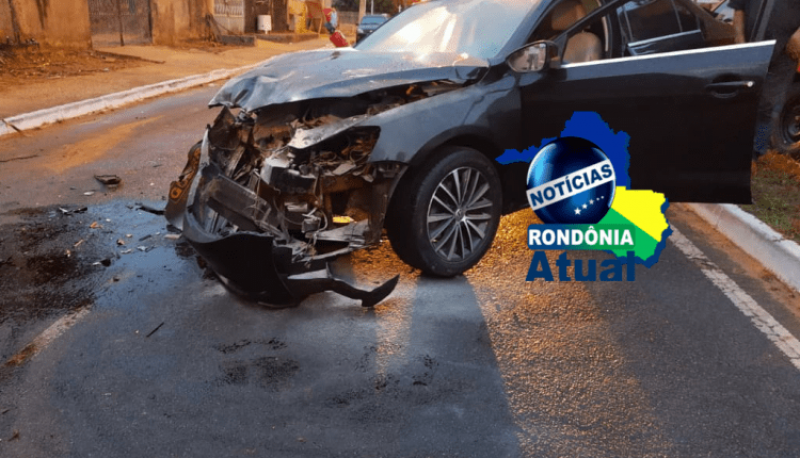 Veículo colide na traseira de carreta estacionada, em Ji-Paraná Veículo colide na traseira de carreta estacionada, em Ji-Paraná