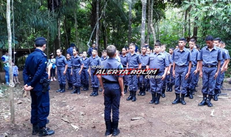 10º Batalhão em Rolim de Moura realiza acampamento de selva com alunos do Programa Social Polícia Mirim 10º Batalhão em Rolim de Moura realiza acampamento de selva com alunos do Programa Social Polícia Mirim
