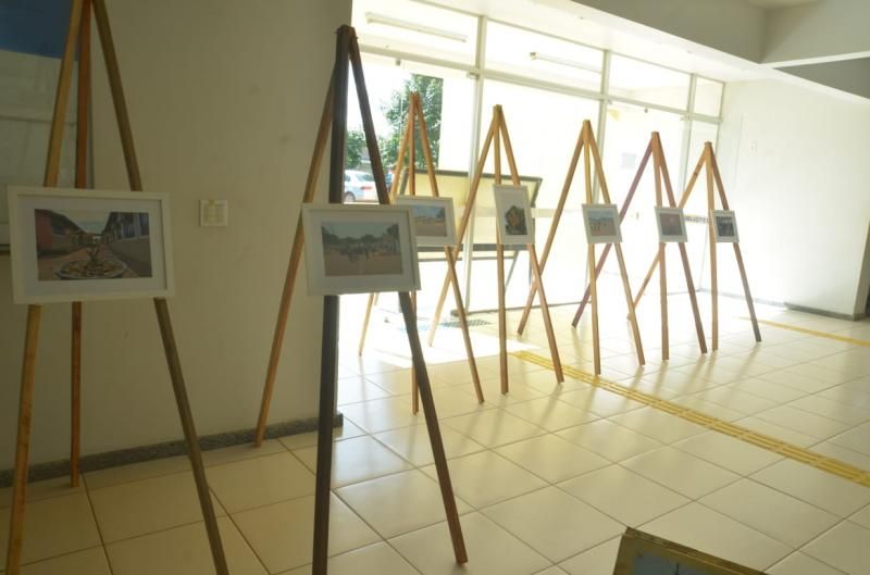 Exposição fotográfica na Universidade Federal de Rondônia (UNIR) de Rolim de Moura, durante a sétima semana de história Exposição fotográfica na Universidade Federal de Rondônia (UNIR) de Rolim de Moura, durante a sétima semana de história