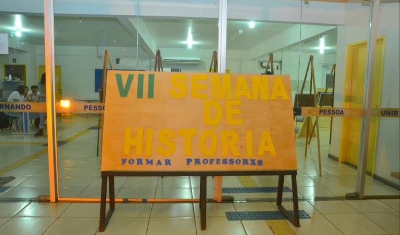 Exposição Fotográfica VII Semana de História na UNIR Exposição Fotográfica VII Semana de História na UNIR