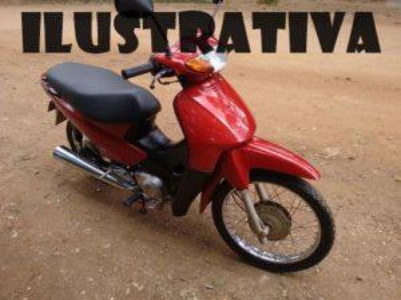 Ladrões arrancam portão e furtam motocicleta durante a madrugada, em Colorado do Oeste Ladrões arrancam portão e furtam motocicleta durante a madrugada, em Colorado do Oeste