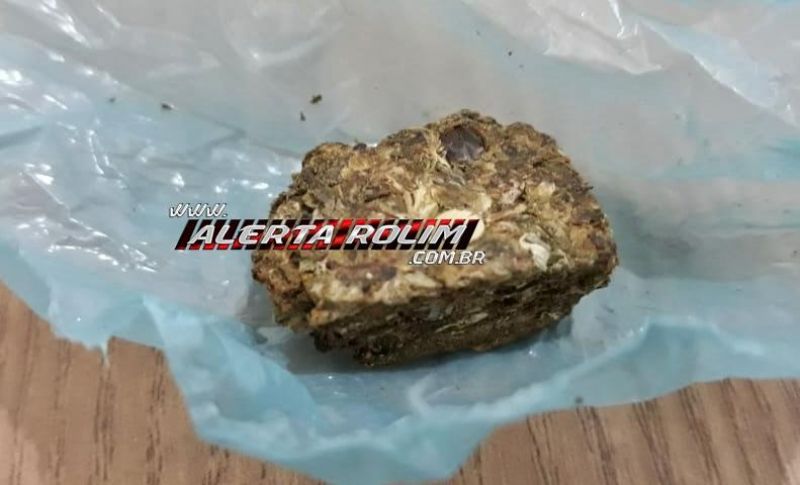 Rolim de Moura – Equipe do PATAMO da PM prende homem acusado de roubo em cumprimento de Mandado de Prisão Rolim de Moura – Equipe do PATAMO da PM prende homem acusado de roubo em cumprimento de Mandado de Prisão