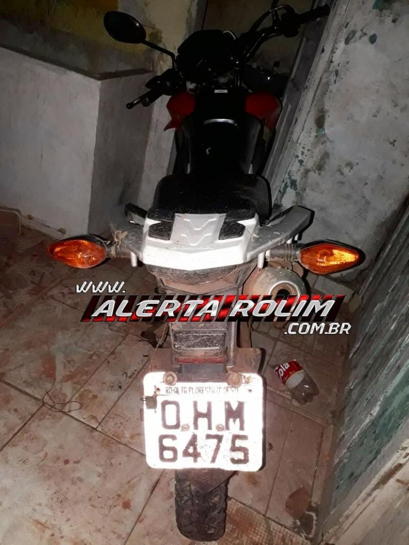 Rolim de Moura – Poucas horas após moto ser roubada, veículo é recuperado pela PM durante diligências Rolim de Moura – Poucas horas após moto ser roubada, veículo é recuperado pela PM durante diligências