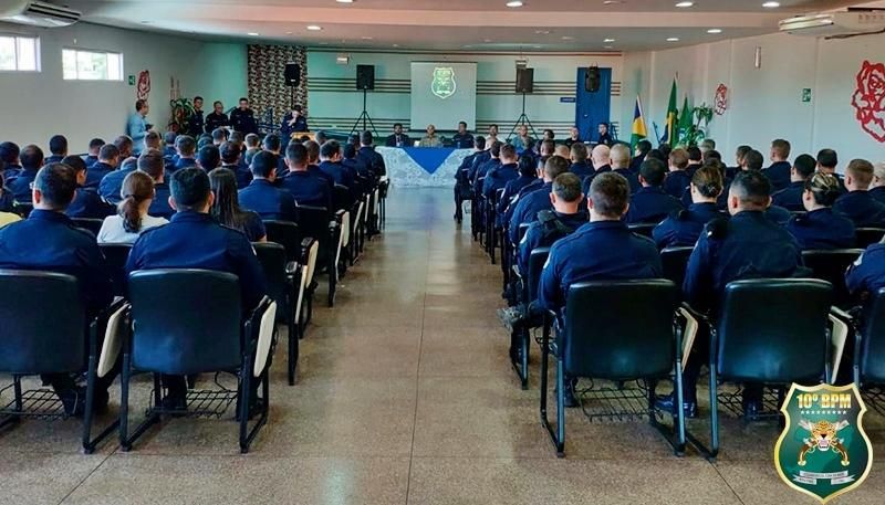 Solenidade alusiva aos 44 anos da PMRO é realizada pelo 10º Batalhão de Polícia Militar Solenidade alusiva aos 44 anos da PMRO é realizada pelo 10º Batalhão de Polícia Militar