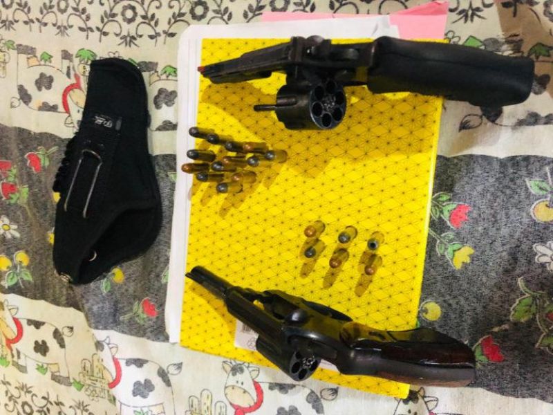 Polícia Civil desarticula quadrilha que roubava caminhonetes em RO e levava para Bolívia ; Um dos roubos foi em Rolim de Moura Polícia Civil desarticula quadrilha que roubava caminhonetes em RO e levava para Bolívia ; Um dos roubos foi em Rolim de Moura