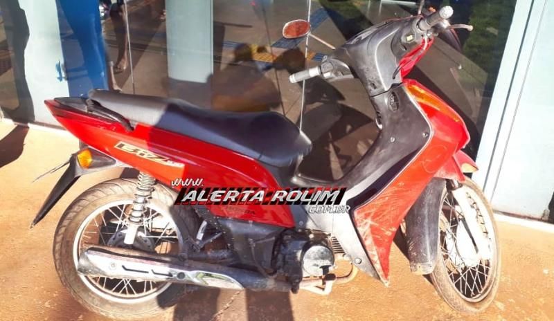 Rolim de Moura – Dupla é presa pela PM com arma de fogo e moto roubada em Ji-Paraná Rolim de Moura – Dupla é presa pela PM com arma de fogo e moto roubada em Ji-Paraná