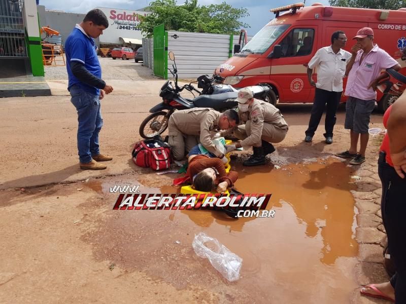 Rolim de Moura – Vítima de acidente de trânsito é socorrida pelos bombeiros com suspeita de fratura em uma das pernas - Video  