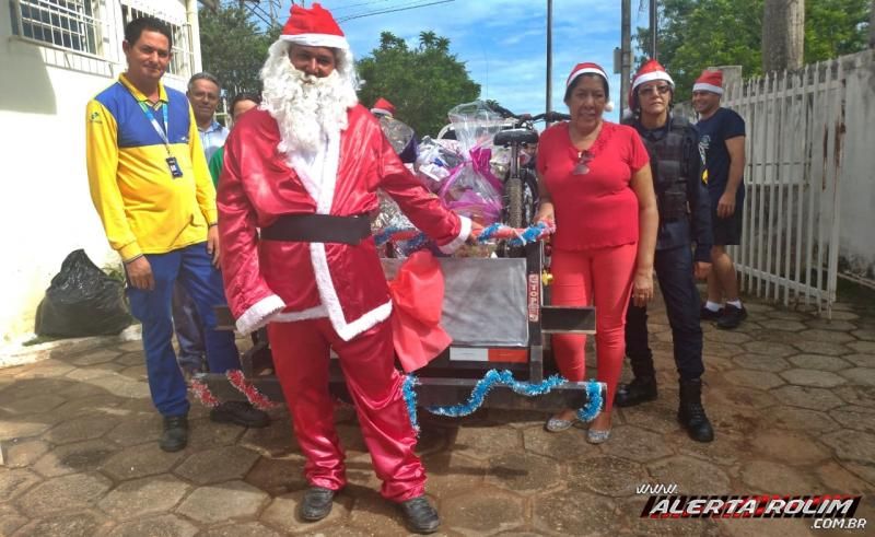 Várias crianças na área do 10º BPM tem singelos sonhos realizados pela Polícia Militar Várias crianças na área do 10º BPM tem singelos sonhos realizados pela Polícia Militar