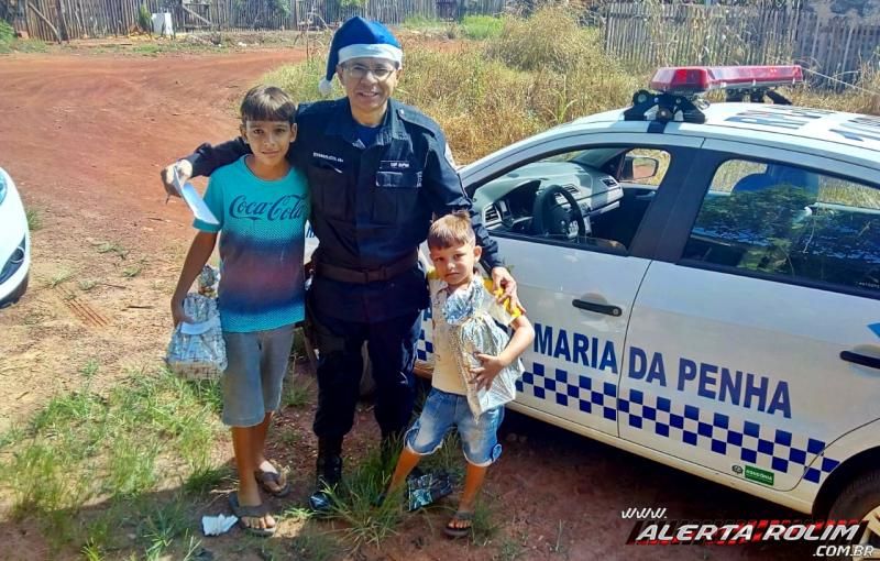 Várias crianças na área do 10º BPM tem singelos sonhos realizados pela Polícia Militar Várias crianças na área do 10º BPM tem singelos sonhos realizados pela Polícia Militar