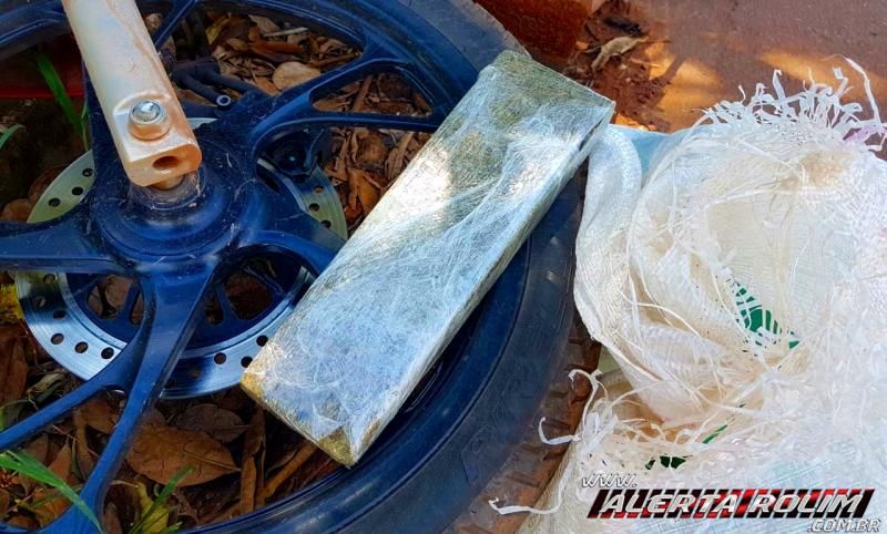 16 kg de drogas são apreendidos pela PM em Cacoal, com condutor de Moto Aplicativo 16 kg de drogas são apreendidos pela PM em Cacoal, com condutor de Moto Aplicativo