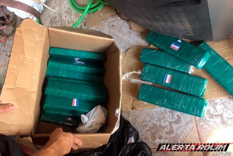16 kg de drogas são apreendidos pela PM em Cacoal, com condutor de Moto Aplicativo 16 kg de drogas são apreendidos pela PM em Cacoal, com condutor de Moto Aplicativo