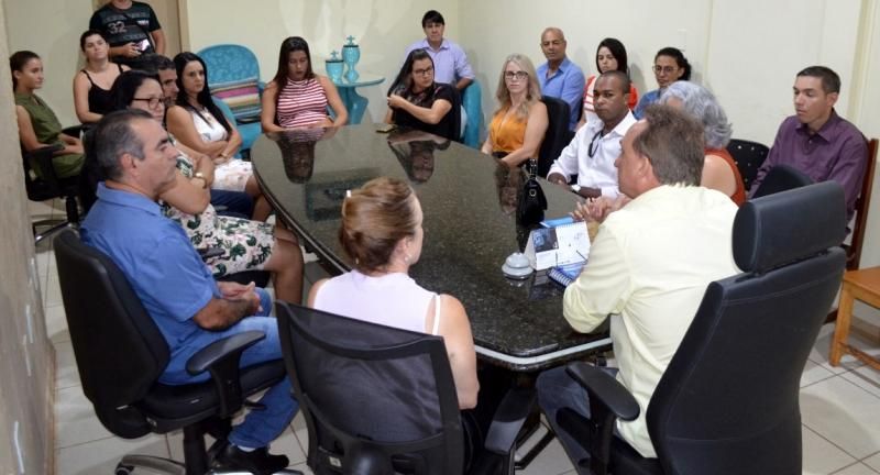 Conselheiros tutelares são empossados no Município de Rolim de Moura Conselheiros tutelares são empossados no Município de Rolim de Moura