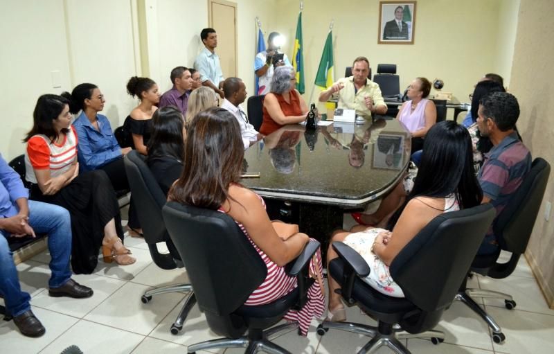 Conselheiros tutelares são empossados no Município de Rolim de Moura Conselheiros tutelares são empossados no Município de Rolim de Moura