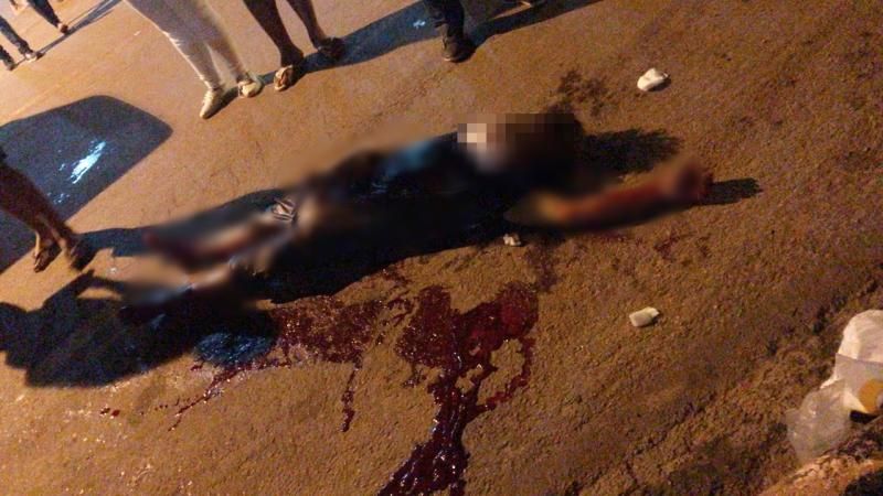 Durante a madrugada, jovem é degolado em lanchonete, em Espigão do Oeste Durante a madrugada, jovem é degolado em lanchonete, em Espigão do Oeste