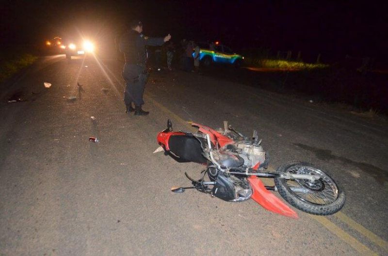 Jaru: Jovem casal morre em colisão de motocicleta e caminhão na linha 630