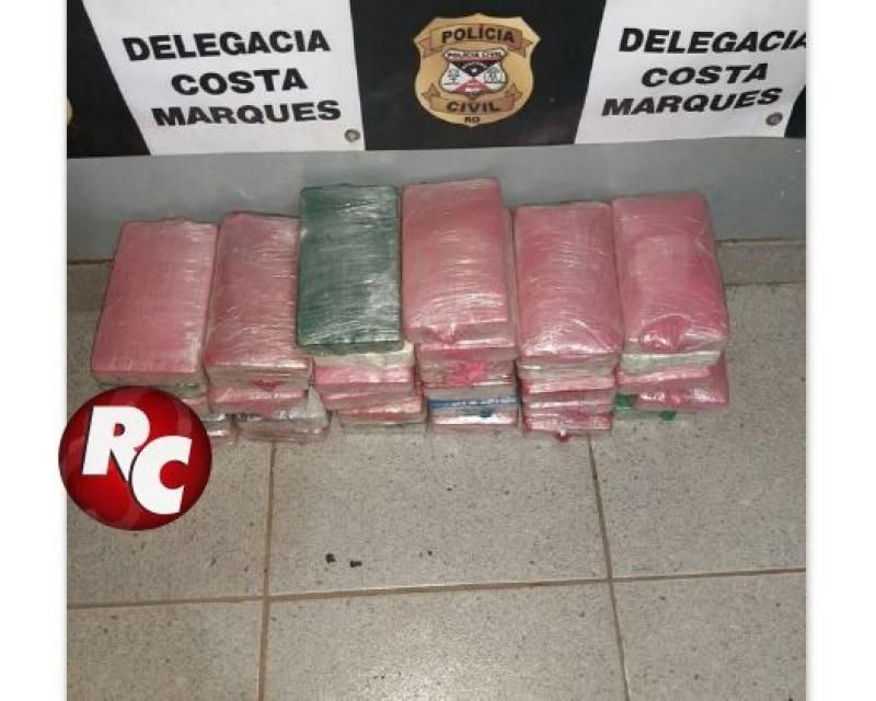 Polícia Militar troca tiros com traficantes e apreende 36kg de Cocaína e prende um suspeito em Costa Marques Polícia Militar troca tiros com traficantes e apreende 36kg de Cocaína e prende um suspeito em Costa Marques