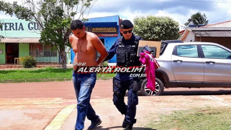 Rolim de Moura – Após roubo de moto, suspeito acaba preso pela PM; veículo foi recuperado e uma arma de fogo com munições foi apreendida Rolim de Moura – Após roubo de moto, suspeito acaba preso pela PM; veículo foi recuperado e uma arma de fogo com munições foi apreendida