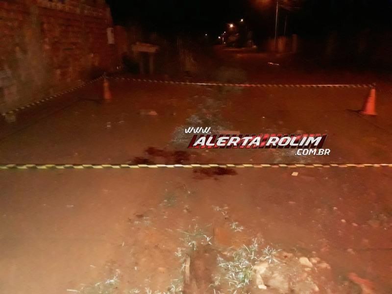 Rolim de Moura – ATUALIZADA- Homem que foi assassinado no Bairro Cidade Alta recebeu dois tiros e dezenove facadas Rolim de Moura – ATUALIZADA- Homem que foi assassinado no Bairro Cidade Alta recebeu dois tiros e dezenove facadas