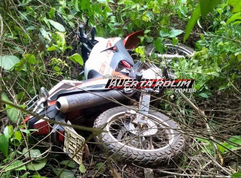 Rolim de Moura – Durante ação rápida, Polícia Militar recupera moto roubada e prende suspeito Rolim de Moura – Durante ação rápida, Polícia Militar recupera moto roubada e prende suspeito