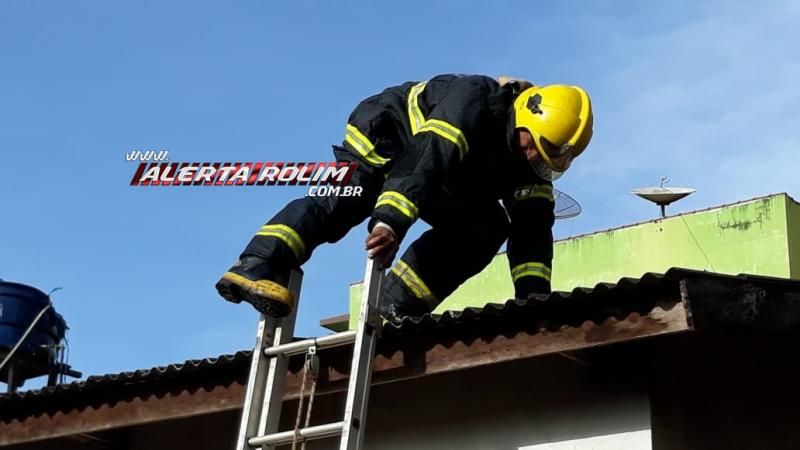 Rolim de Moura – Incêndio atinge depósito de loja de calçados no Centro da cidade - Vídeo Rolim de Moura – Incêndio atinge depósito de loja de calçados no Centro da cidade - Vídeo