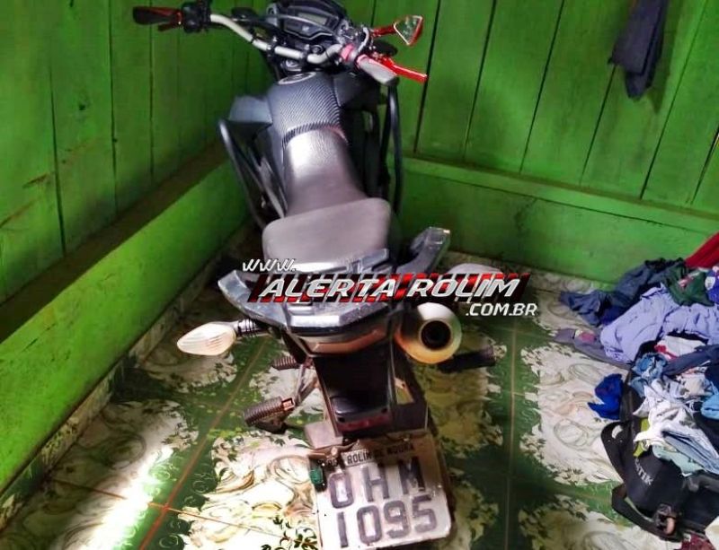 Rolim de Moura – Motocicleta roubada é recuperada pela Polícia Militar do 10º Batalhão Rolim de Moura – Motocicleta roubada é recuperada pela Polícia Militar do 10º Batalhão