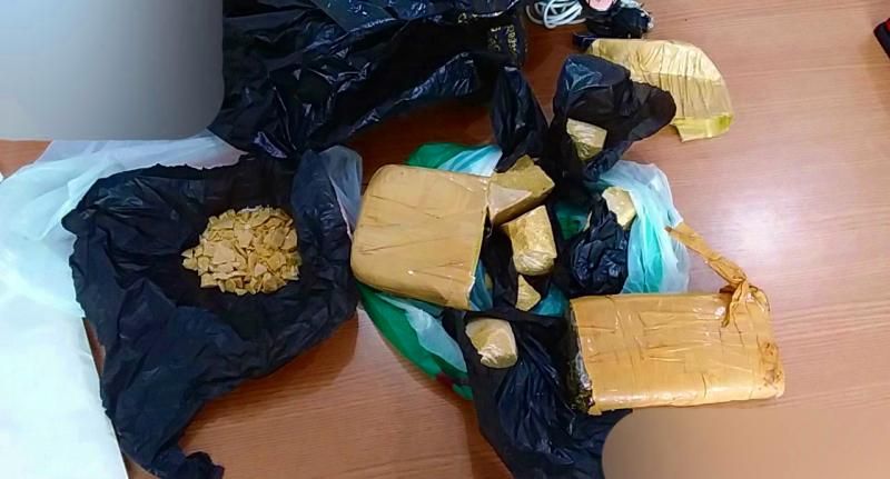 Rolim de Moura – Operação em conjunto entre PM e PC resulta na apreensão de drogas, arma de fogo, munições e veículo roubado Rolim de Moura – Operação em conjunto entre PM e PC resulta na apreensão de drogas, arma de fogo, munições e veículo roubado