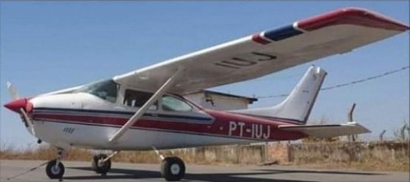 Seis pessoas são feitas reféns, durante roubo de avião em Rondônia Seis pessoas são feitas reféns, durante roubo de avião em Rondônia