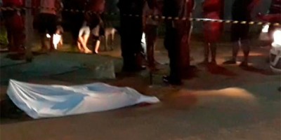Adolescente mata homem a facadas por causa ex-namorada, em Porto Velho Adolescente mata homem a facadas por causa ex-namorada, em Porto Velho