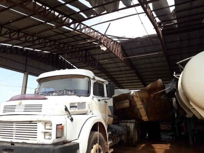 Caminhão-tanque explode durante soldagem e mata genro e sogro, em Rondonópolis - Veja vídeos e fotos Caminhão-tanque explode durante soldagem e mata genro e sogro, em Rondonópolis - Veja vídeos e fotos