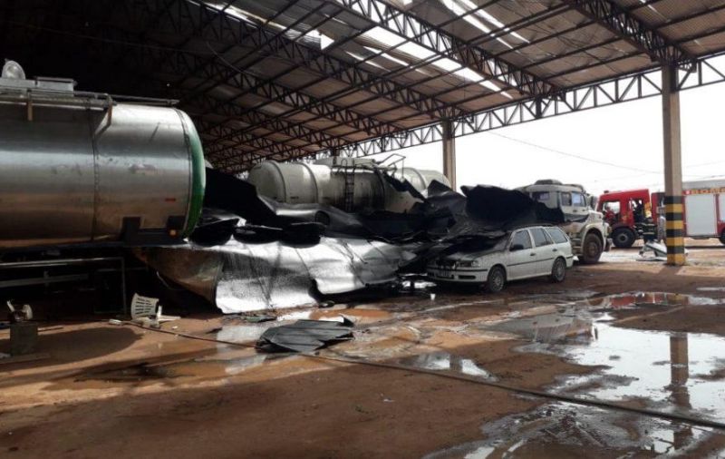 Caminhão-tanque explode durante soldagem e mata genro e sogro, em Rondonópolis - Veja vídeos e fotos