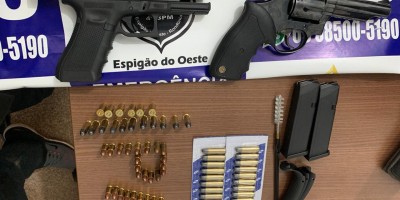 Foragido da Justiça do Estado do Paraná é preso pela PM em Espigão do Oeste com armas de fogo e várias munições Foragido da Justiça do Estado do Paraná é preso pela PM em Espigão do Oeste com armas de fogo e várias munições