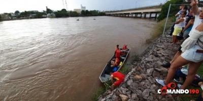 Homem desaparece após nadar nas águas do rio Machado, em Ji-Paraná - VÍDEO Homem desaparece após nadar nas águas do rio Machado, em Ji-Paraná - VÍDEO
