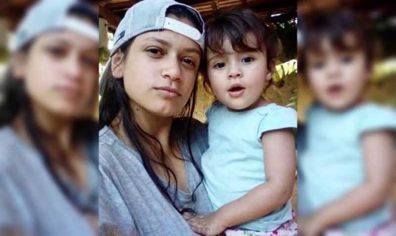 “Matei na pia da cozinha com três facadas”, diz mulher presa por assassinar filha de 2 anos, no DF “Matei na pia da cozinha com três facadas”, diz mulher presa por assassinar filha de 2 anos, no DF